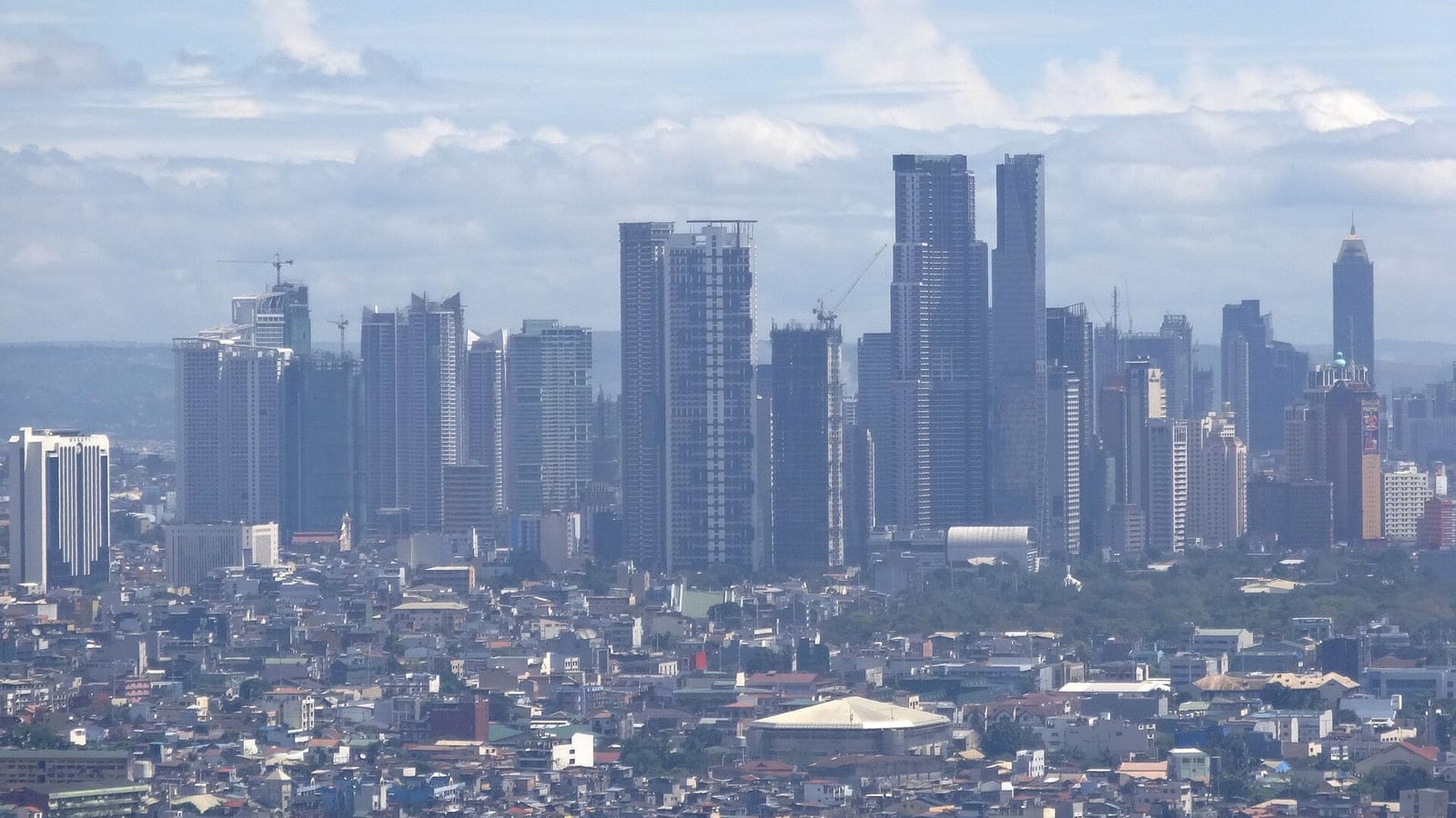 Can Foreigners Buy Property in the Philippines? Condos, Land & the 40% Rule
