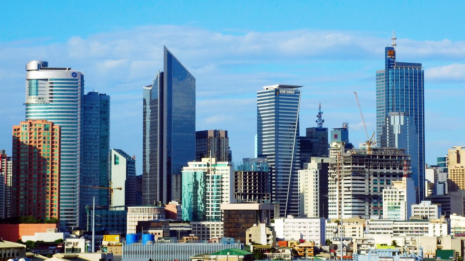 Where to Live in Makati: Best Neighborhoods (2026)