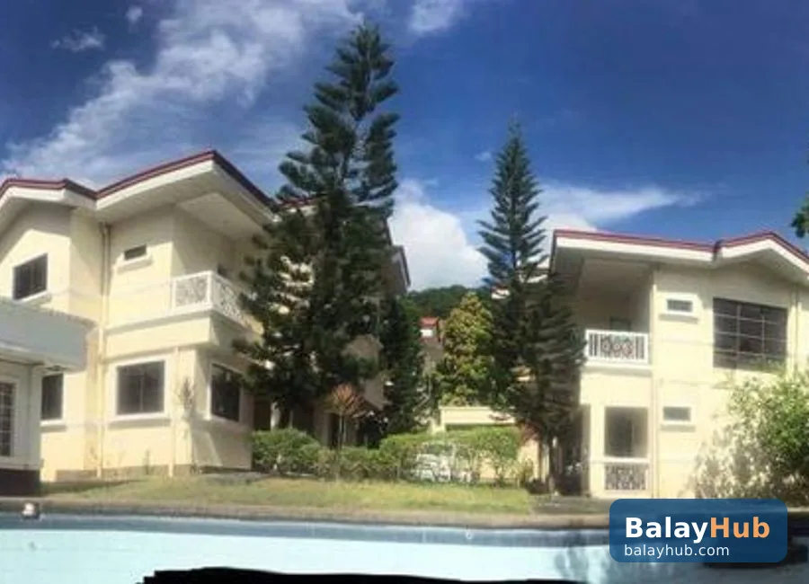 6-Door Apartment with Swimming Pool for Sale in Gordon Heights, Olongapo