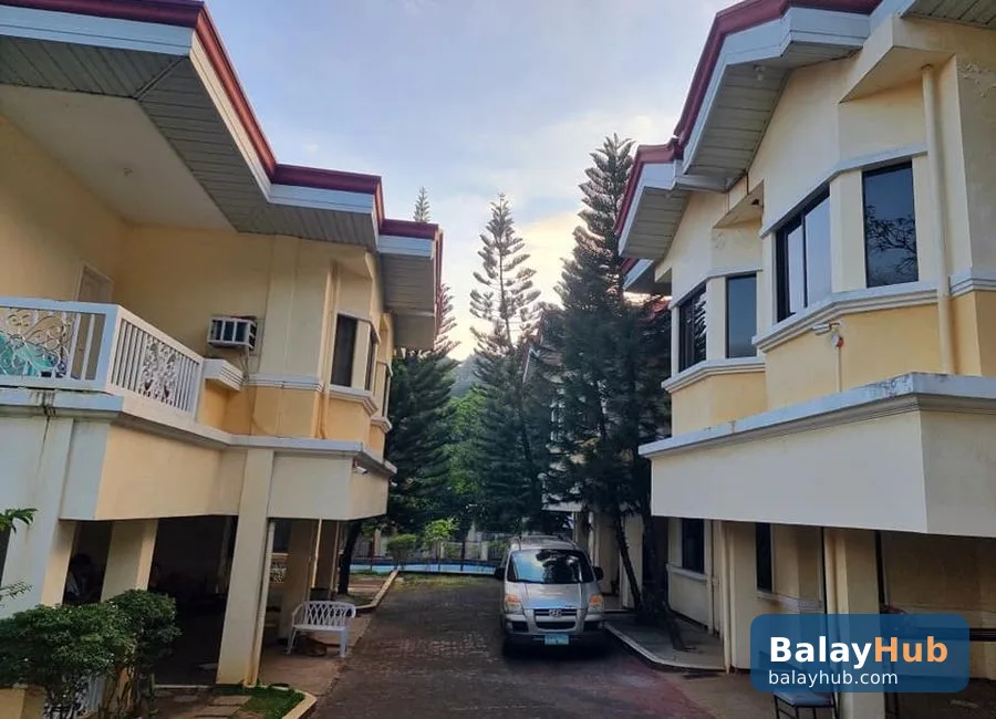 6-Door Apartment with Swimming Pool for Sale in Gordon Heights, Olongapo