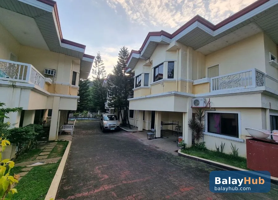 6-Door Apartment with Swimming Pool for Sale in Gordon Heights, Olongapo