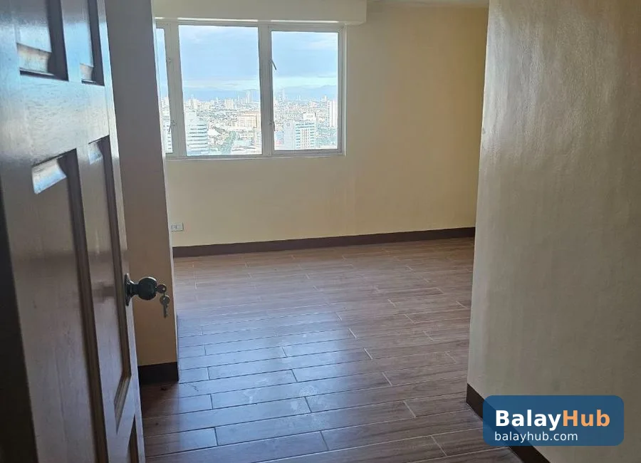 Spacious 102 sqm 2BR Condo with Manila Bay View at Sunview Palace
