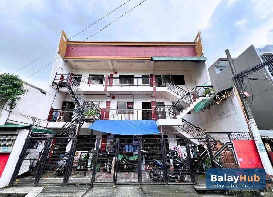 Income-Generating 9-Room Apartment for Sale in Pembo, Taguig