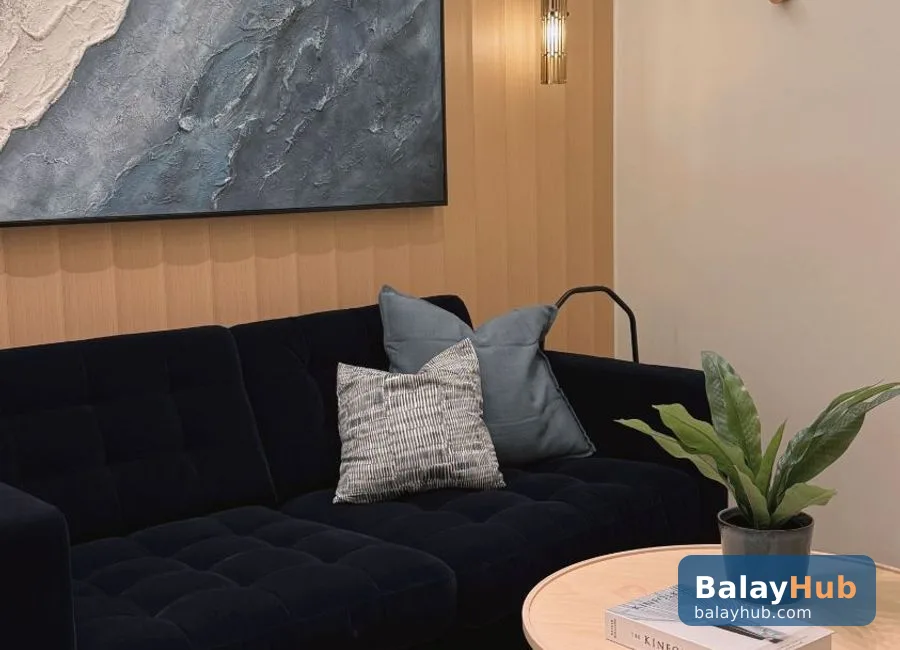Newly Renovated 1BR Condo with Balcony at Park McKinley West, BGC
