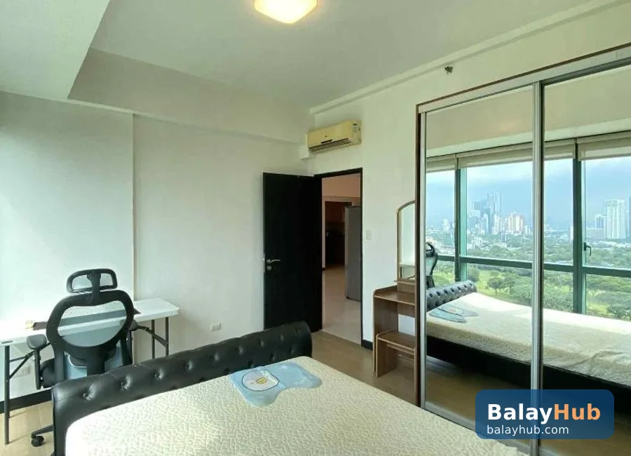 2BR Condo with Golf Course Views at 8 Forbes Town Road, BGC