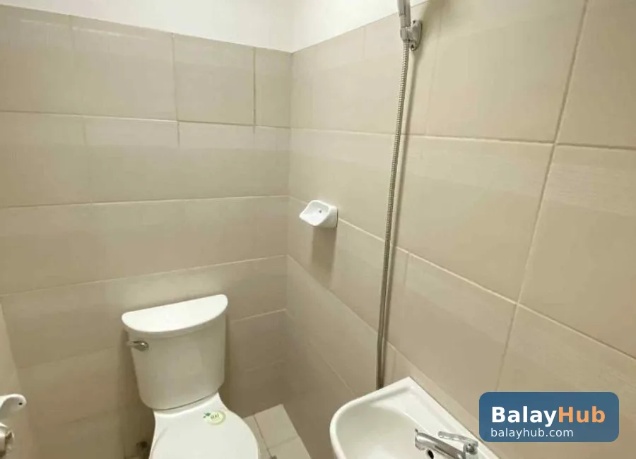 2BR Condo with Golf Course Views at 8 Forbes Town Road, BGC