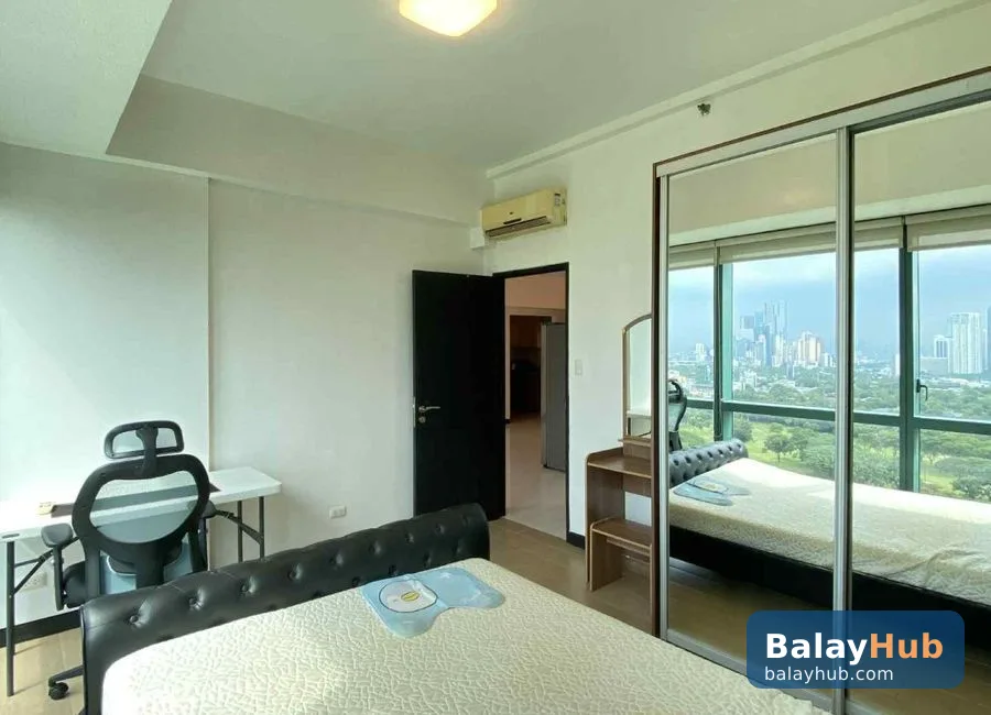2BR Condo with Golf Course Views at 8 Forbes Town Road, BGC