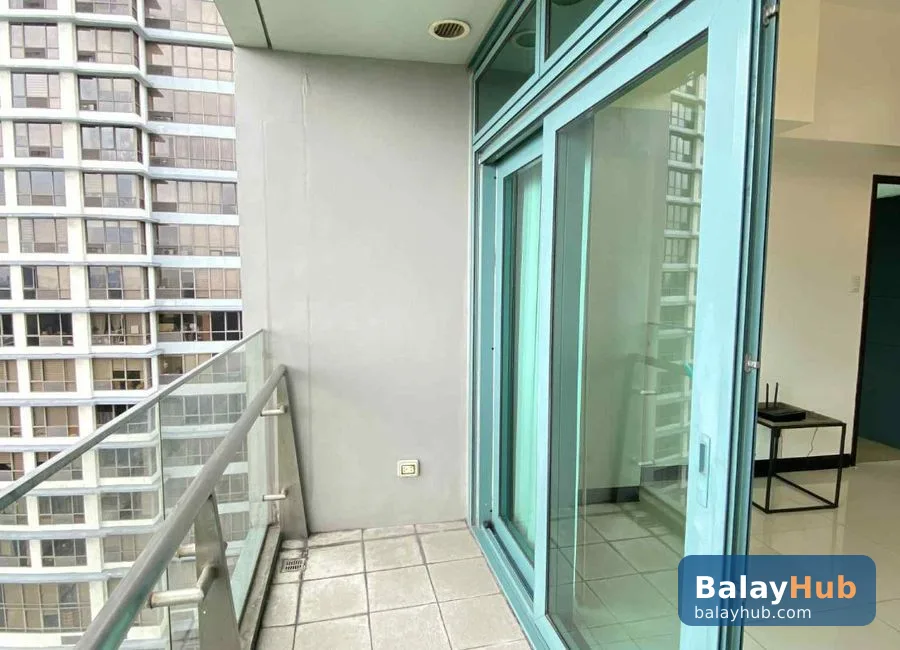 2BR Condo with Golf Course Views at 8 Forbes Town Road, BGC