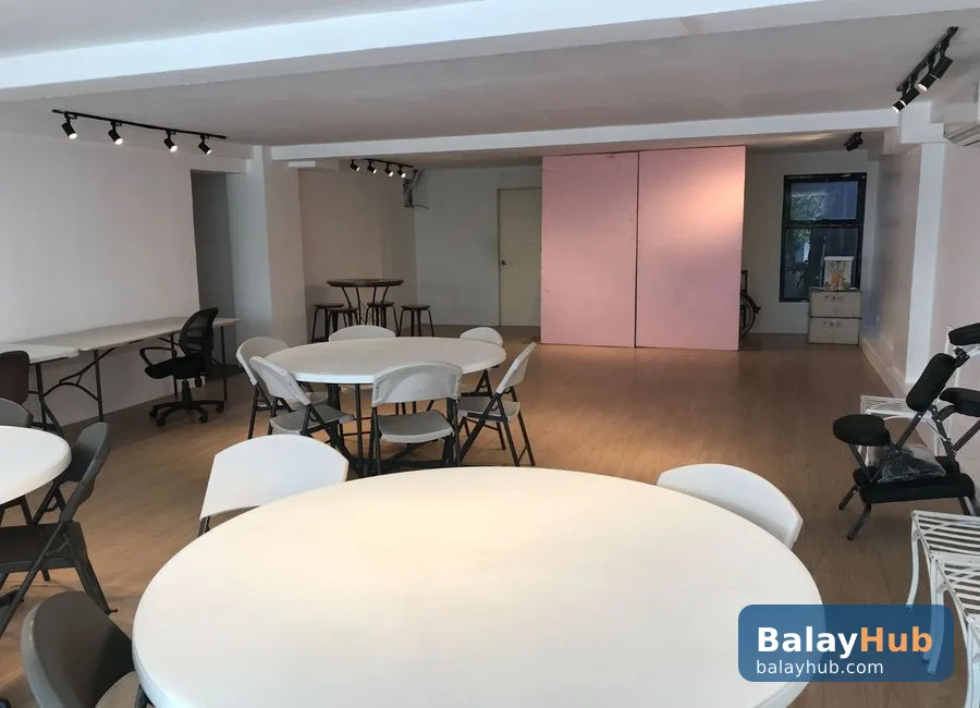 Three-Storey Commercial Building with Roofdeck in BF Homes Paranaque