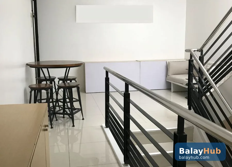 Three-Storey Commercial Building with Roofdeck in BF Homes Paranaque