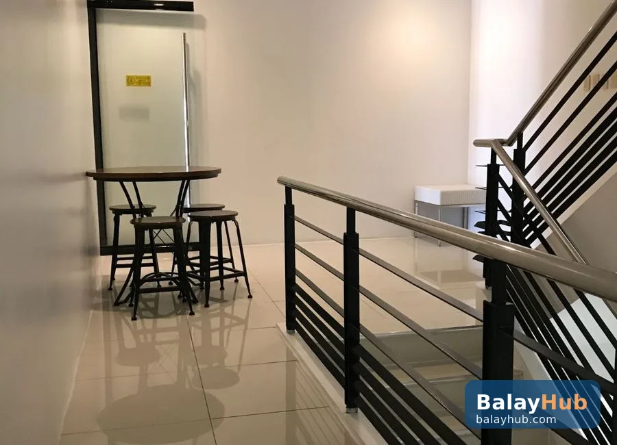 Three-Storey Commercial Building with Roofdeck in BF Homes Paranaque