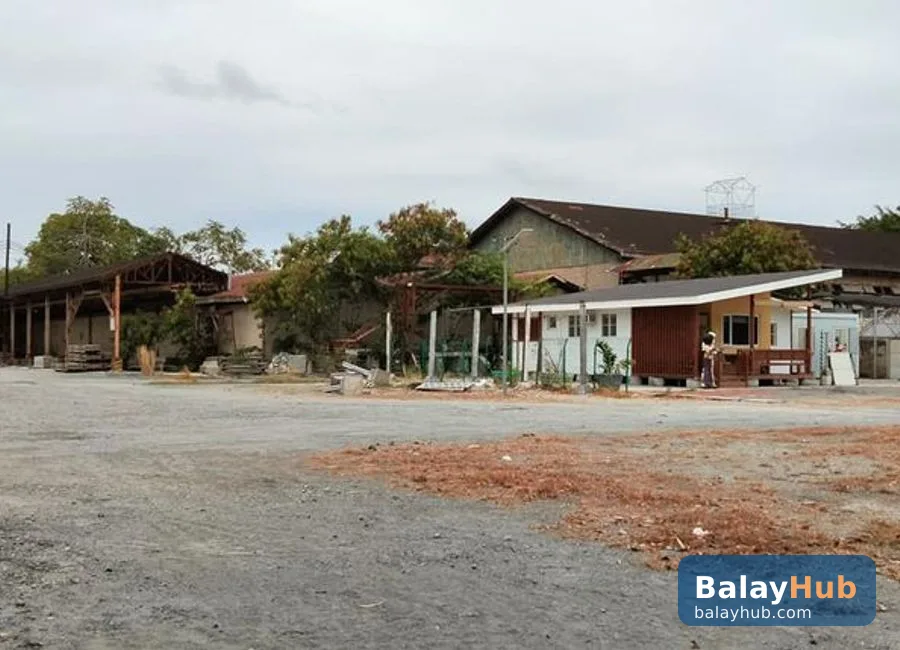 Approx 3-Hectare Industrial Land with Multiple Warehouses in San Pedro