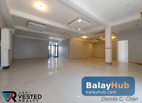 Four-Storey Mixed-Use Building with Roofdeck in Pio del Pilar Makati
