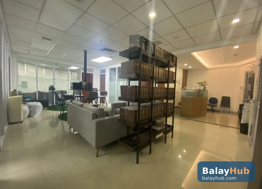 Fitted Office with Tandem Parking in Makati Corporate Centre