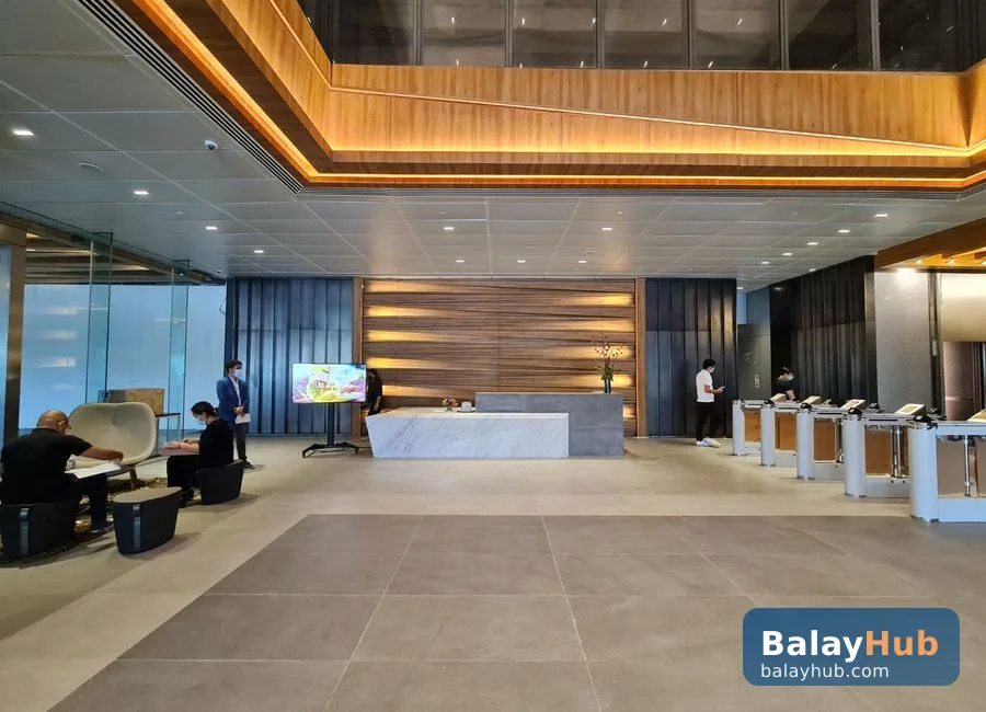 Below-Zonal Office at Savya Financial Centre Bicutan with Parking