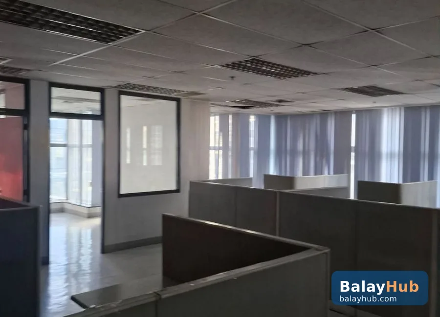 Pre-Owned 32nd-Floor Office Unit at Antel Global Corporate Center