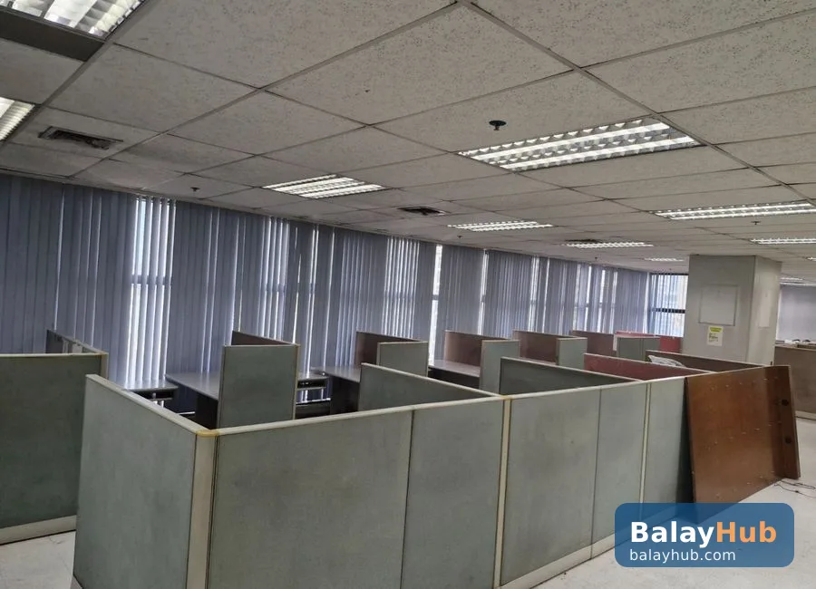Pre-Owned 32nd-Floor Office Unit at Antel Global Corporate Center