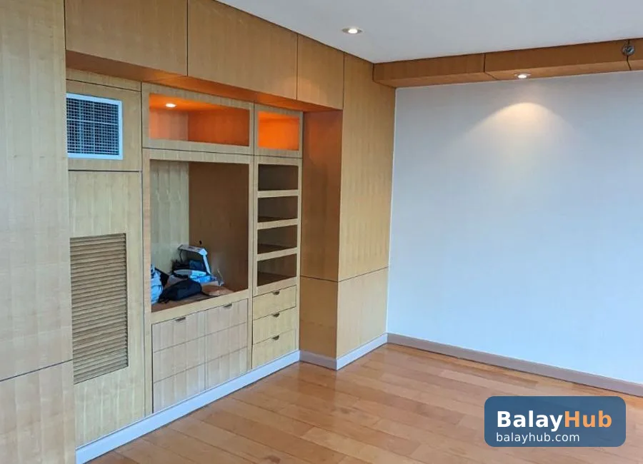 Newly Refurbished 300 sqm 3-Bedroom Pacific Plaza BGC Unit with Maid's Room
