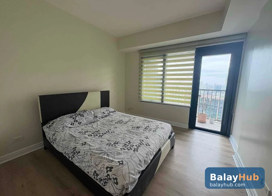 120 sqm 3-Bedroom One Rockwell Flat Unit Facing Powerplant Mall