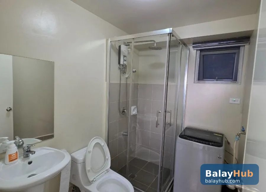 Newly Renovated 2-Bedroom Avida Turf BGC Tower 2 Unit Near Uptown Mall