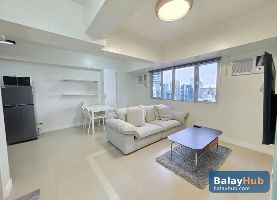 Newly Renovated 2-Bedroom Avida Turf BGC Tower 2 Unit Near Uptown Mall