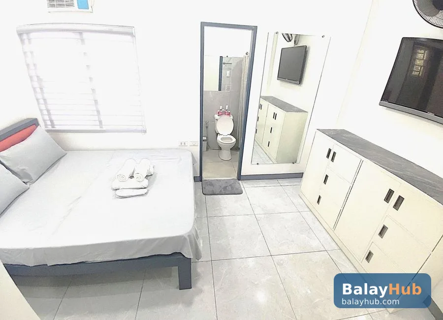 High-Tech 1-Bedroom Doctor A Condo with Pool Near SM Angeles City