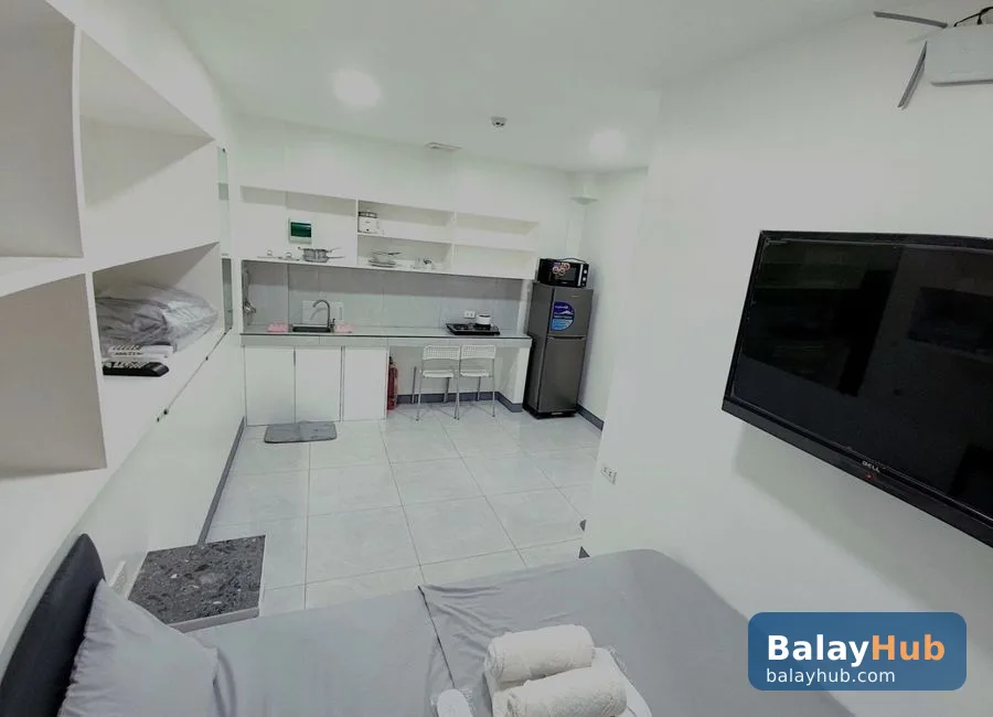 High-Tech 1-Bedroom Doctor A Condo Apartment in Prime Angeles City Spot