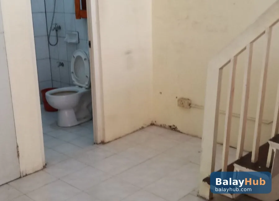 Two-Storey 2-Bedroom Apartment for Lease in Palanan, Makati
