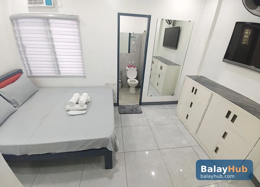 High-Tech 1BR Condo Apartment with Pool near SM, Angeles City