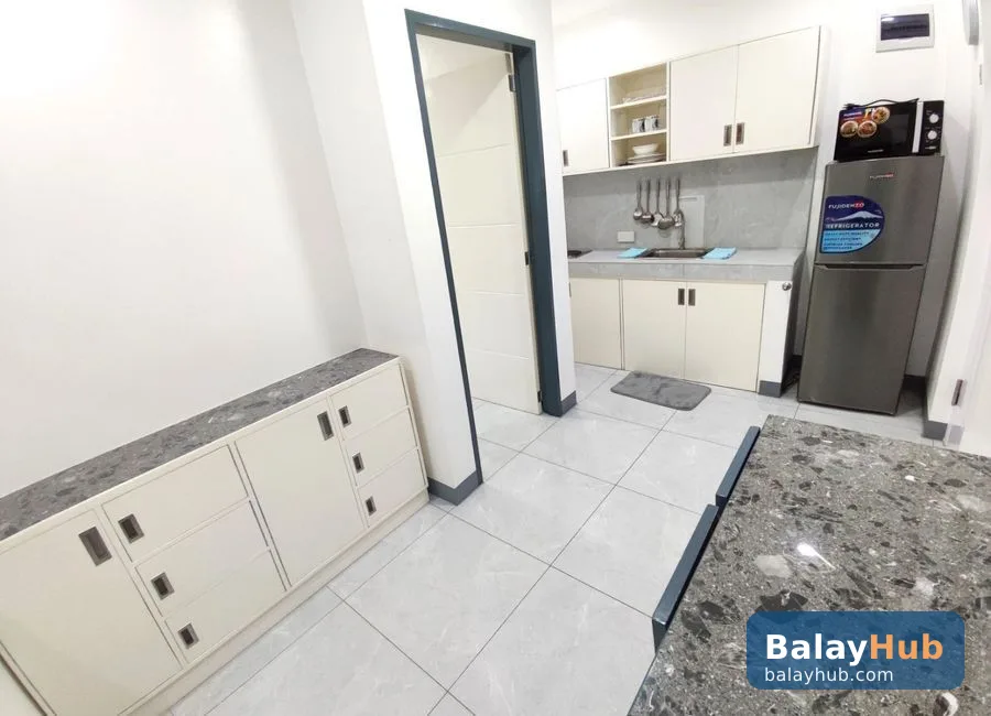 Stylish High-Tech 1BR Condo with Pool near SM, Angeles City
