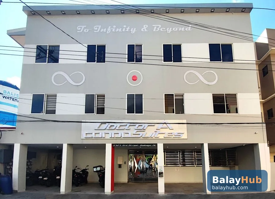Stylish High-Tech 1BR Condo with Pool near SM, Angeles City