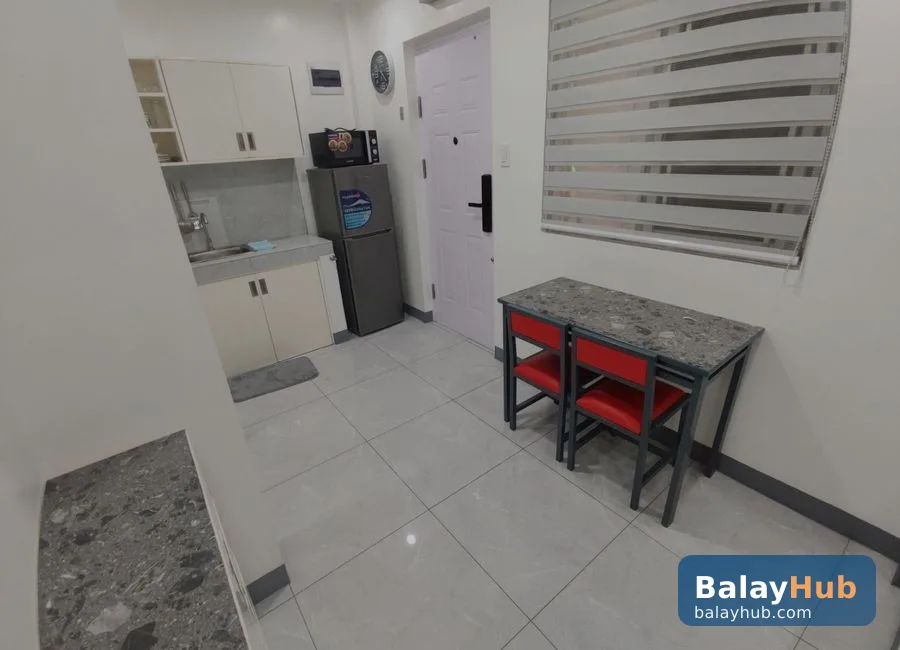Stylish High-Tech 1BR Condo with Pool near SM, Angeles City