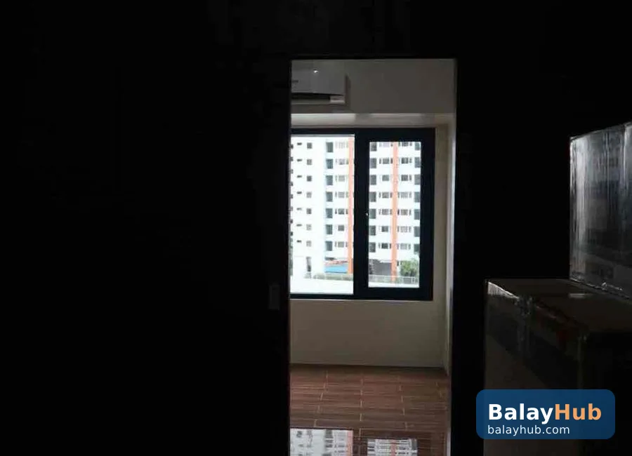 Semi-Furnished 1BR Unit for Rent at Air Residences, Makati