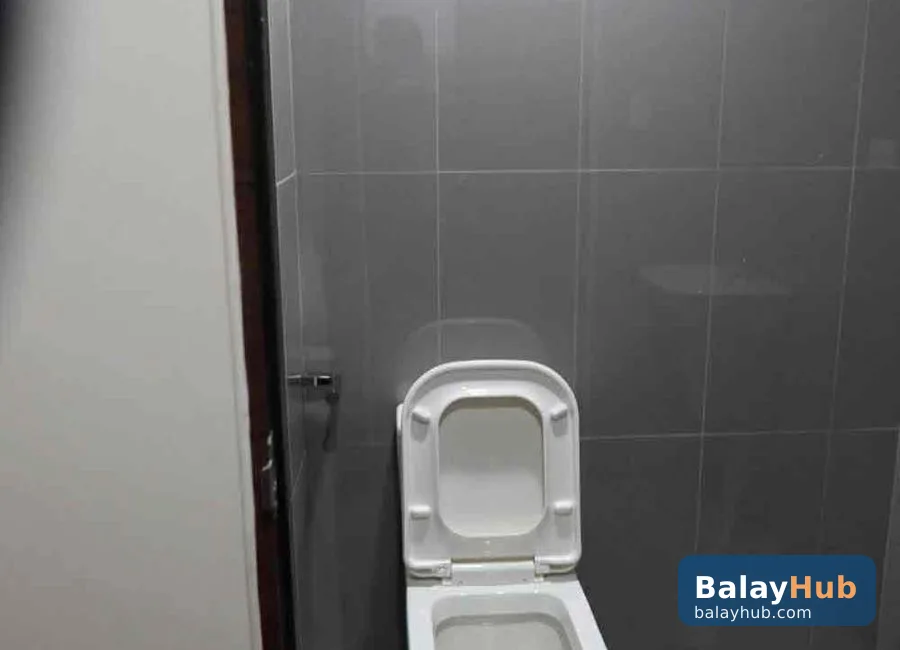 Semi-Furnished 1BR Unit for Rent at Air Residences, Makati