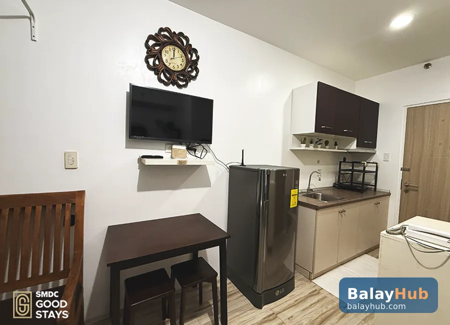 Fully Furnished 1-Bedroom with Balcony at Grace Residences Tower 4, Taguig