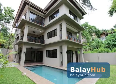 Multi-Level 4-Bedroom Home with Private Pool in Maria Luisa Estate Park
