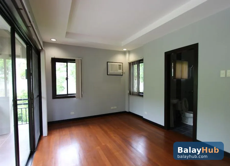 Multi-Level 4-Bedroom Home with Private Pool in Maria Luisa Estate Park