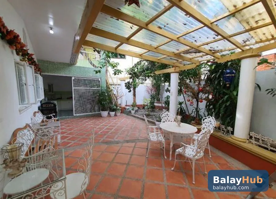Fully Furnished 4-Bedroom Bungalow with Garden in BF Resort Village