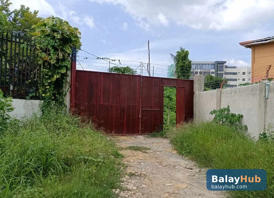 Mactan Beachfront Lot for Sale and Rent with Road Right of Way