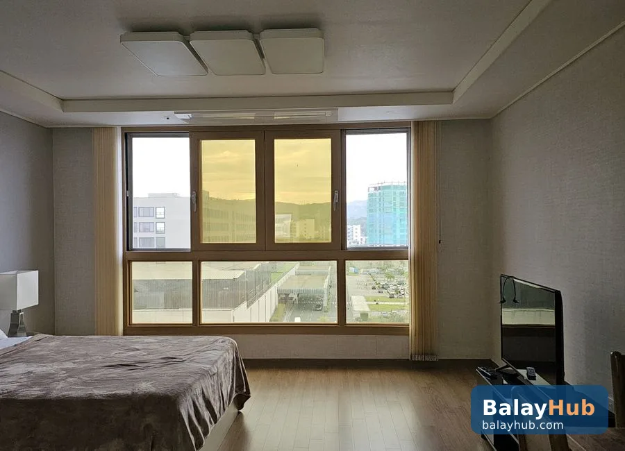 Modern 40sqm Studio Unit at DHeights Monterrace Lake Clark Pampanga