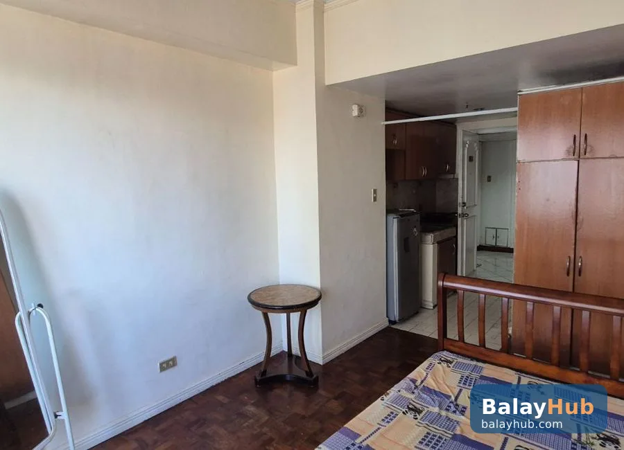 Furnished Studio Condo near Rockwell and Jupiter in Makati Poblacion