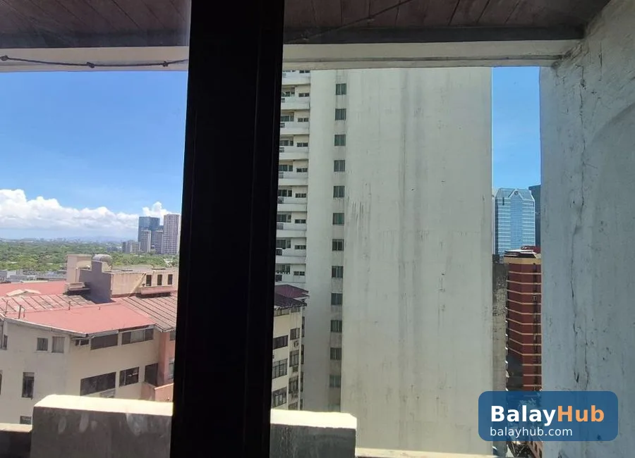 Furnished Studio Condo near Rockwell and Jupiter in Makati Poblacion