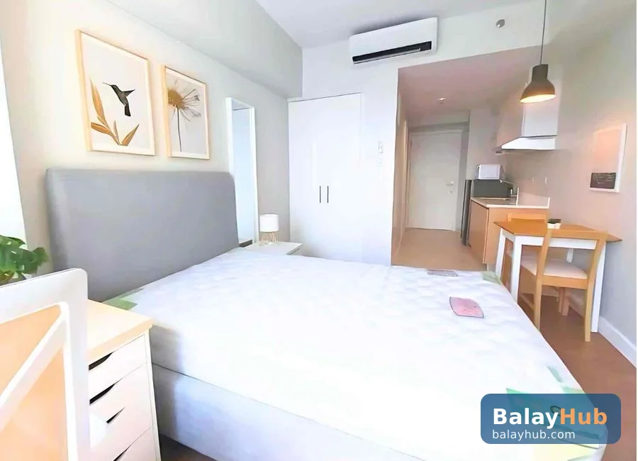 Modern Nordic 27sqm Studio at The Arton by Rockwell near ADMU and UPD
