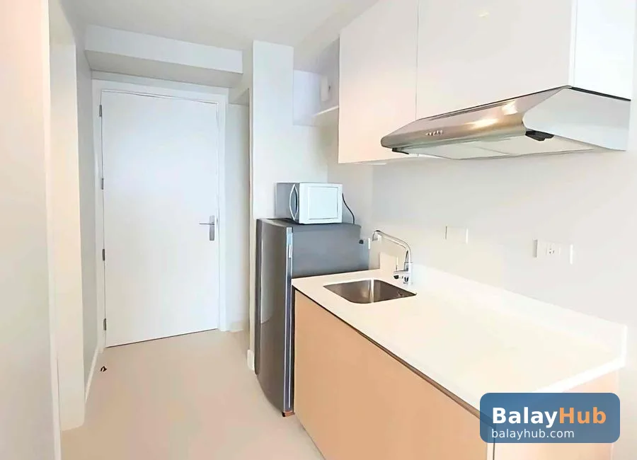 Modern Nordic 27sqm Studio at The Arton by Rockwell near ADMU and UPD