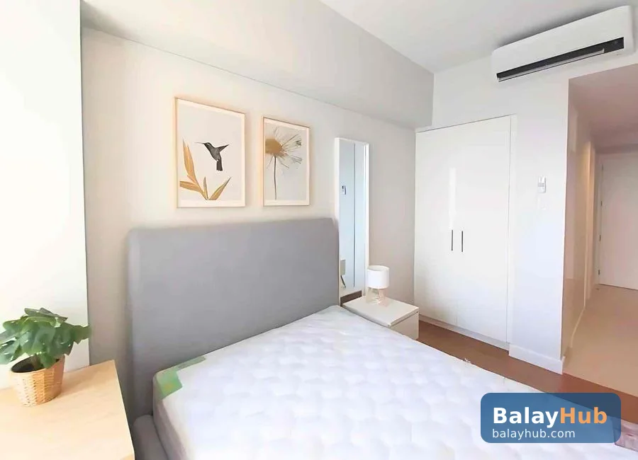 Modern Nordic 27sqm Studio at The Arton by Rockwell near ADMU and UPD