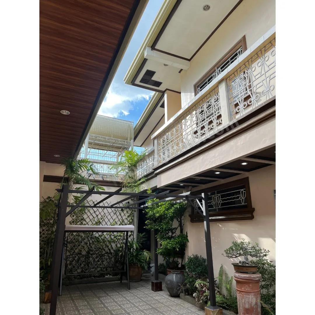 Well-Maintained 5-Bed House in San Lorenzo Village, Makati