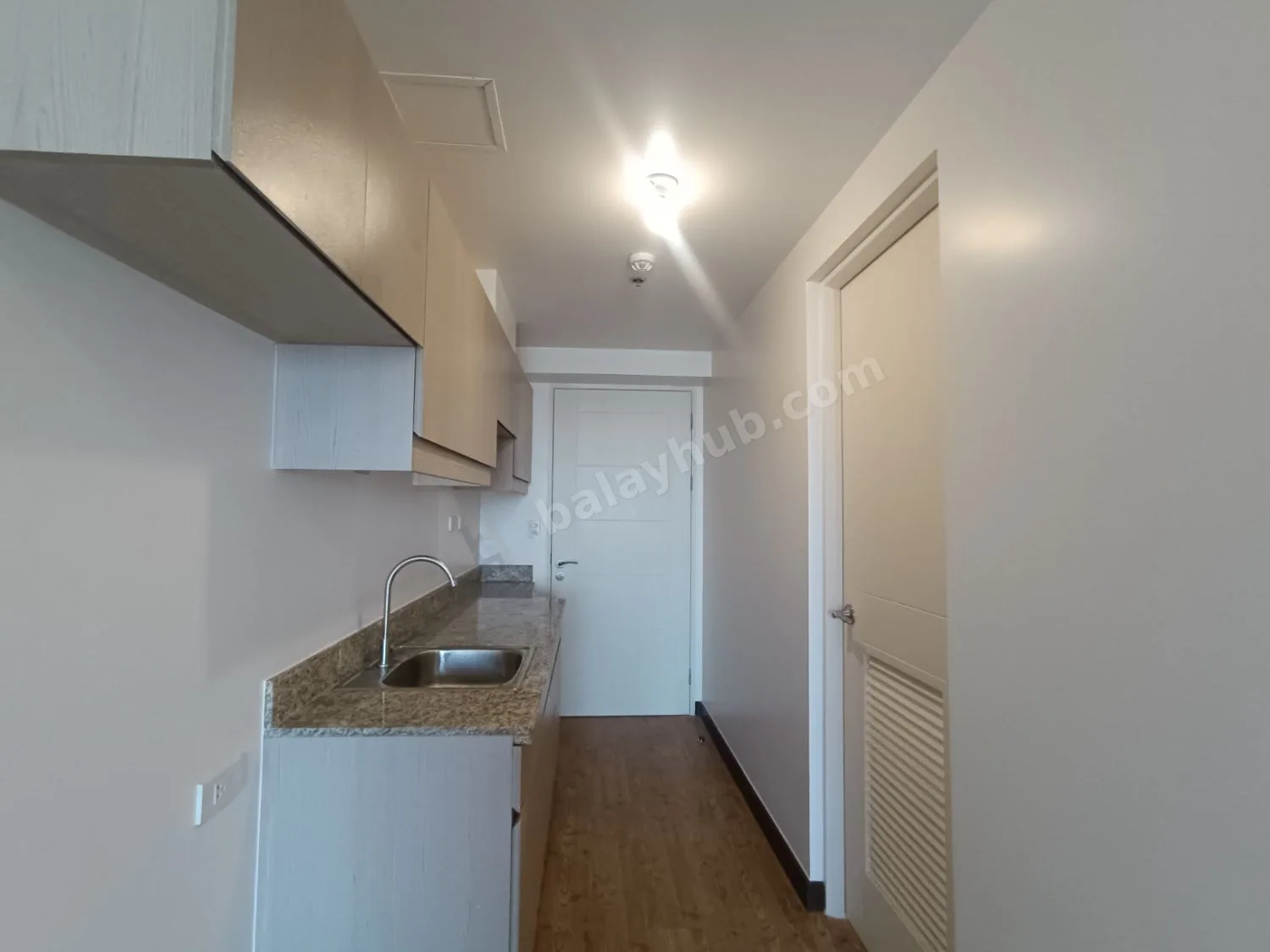 1BR Bare Condo at Allegra Garden Place, Pasig