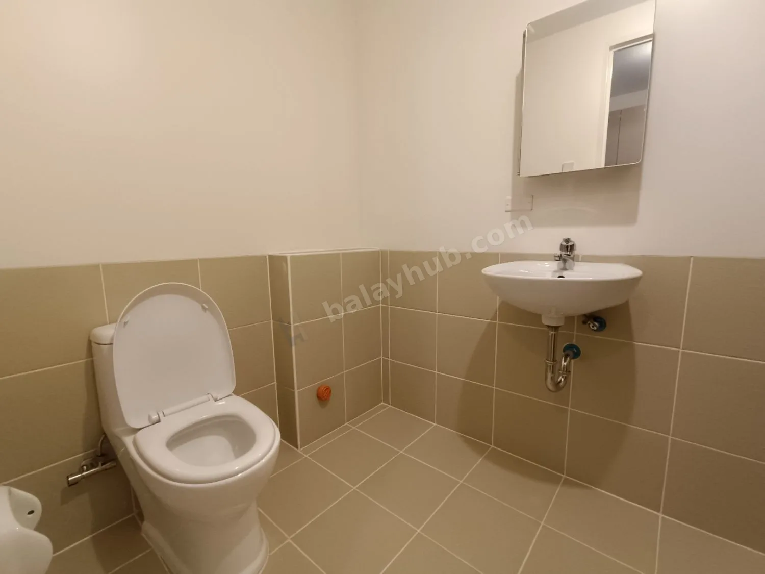 1BR Bare Condo at Allegra Garden Place, Pasig
