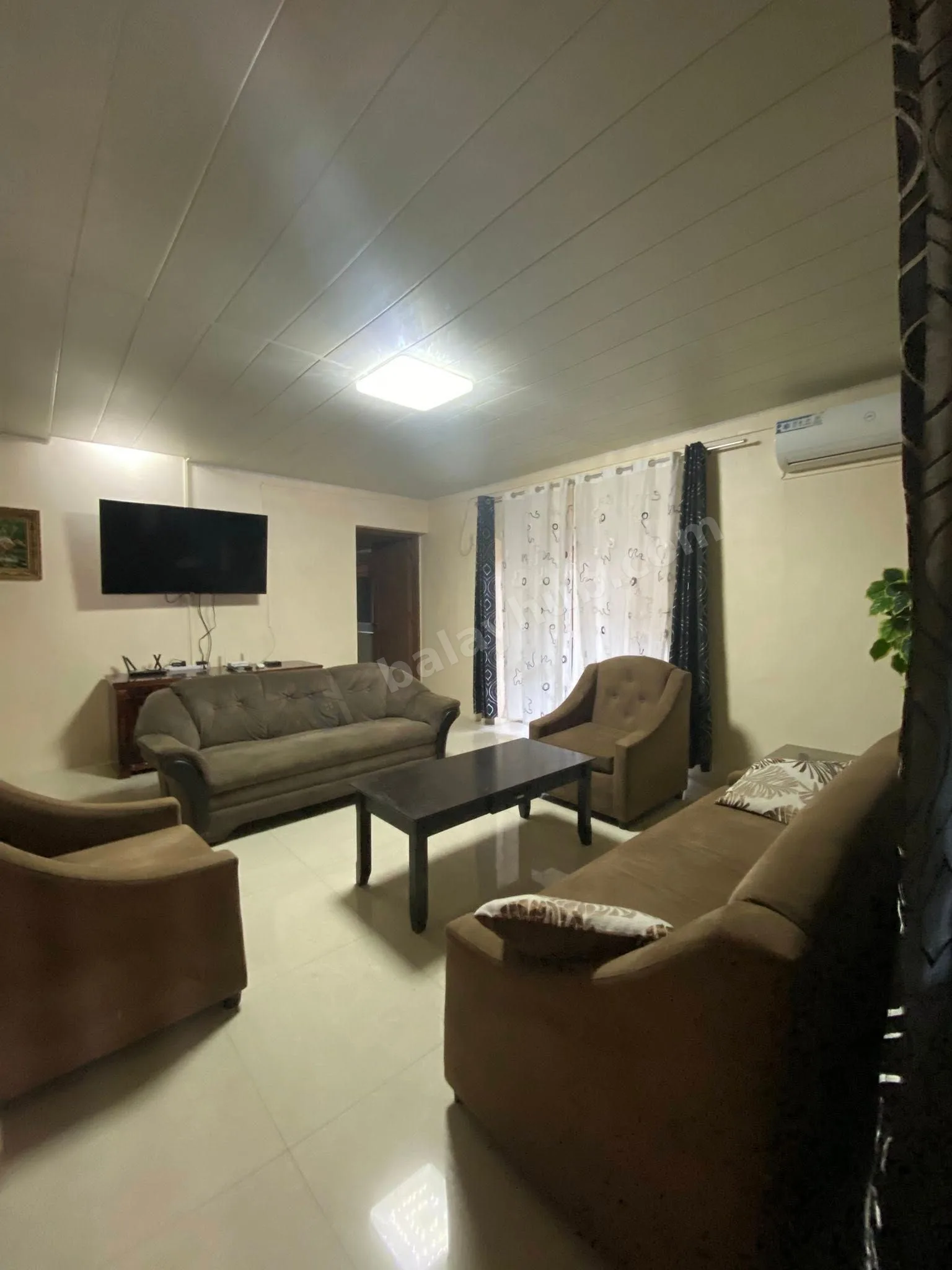 Spacious 3BR House with Jacuzzi in Hensonville, Angeles City
