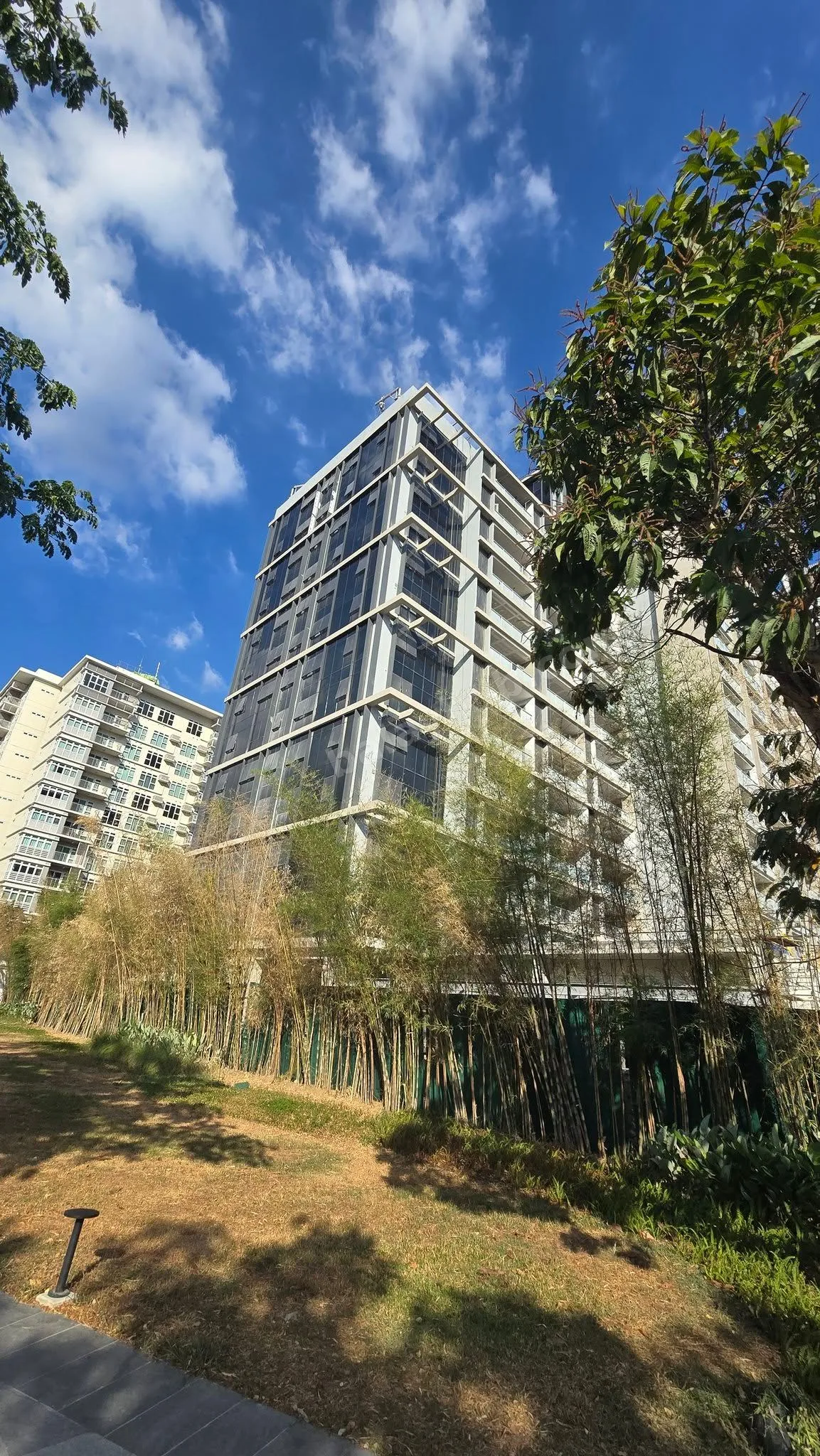 2BR Condo for Sale at Gardencourt Residences, Arca South